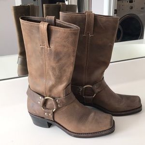 Frye Harness 12r boot